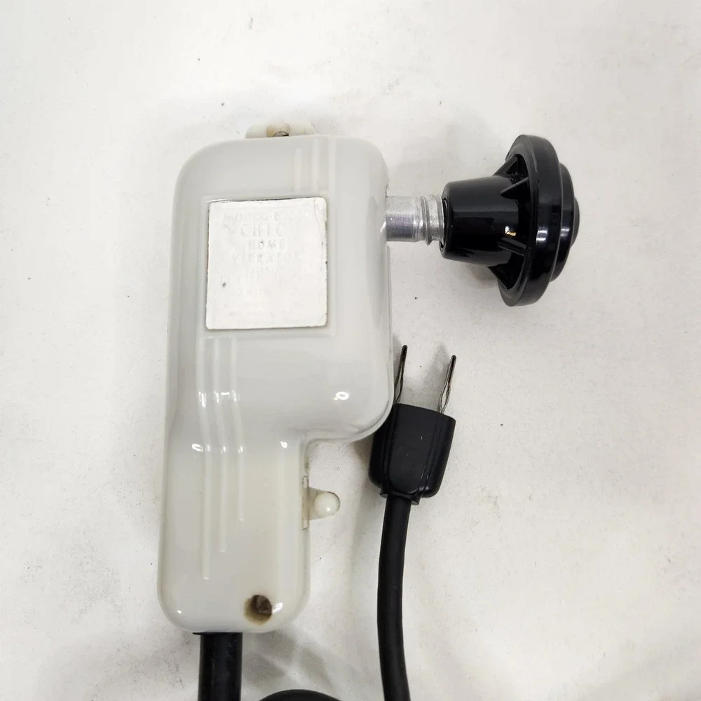 Chic Model E-650 Home Vibrator Mini Massager White Black 10 Watts Corded
